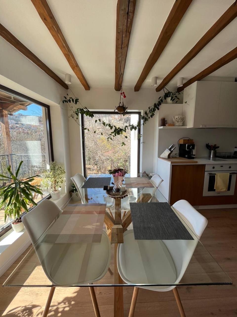 Spring/Пролет Veliko Tarnovo Apartment Exterior foto